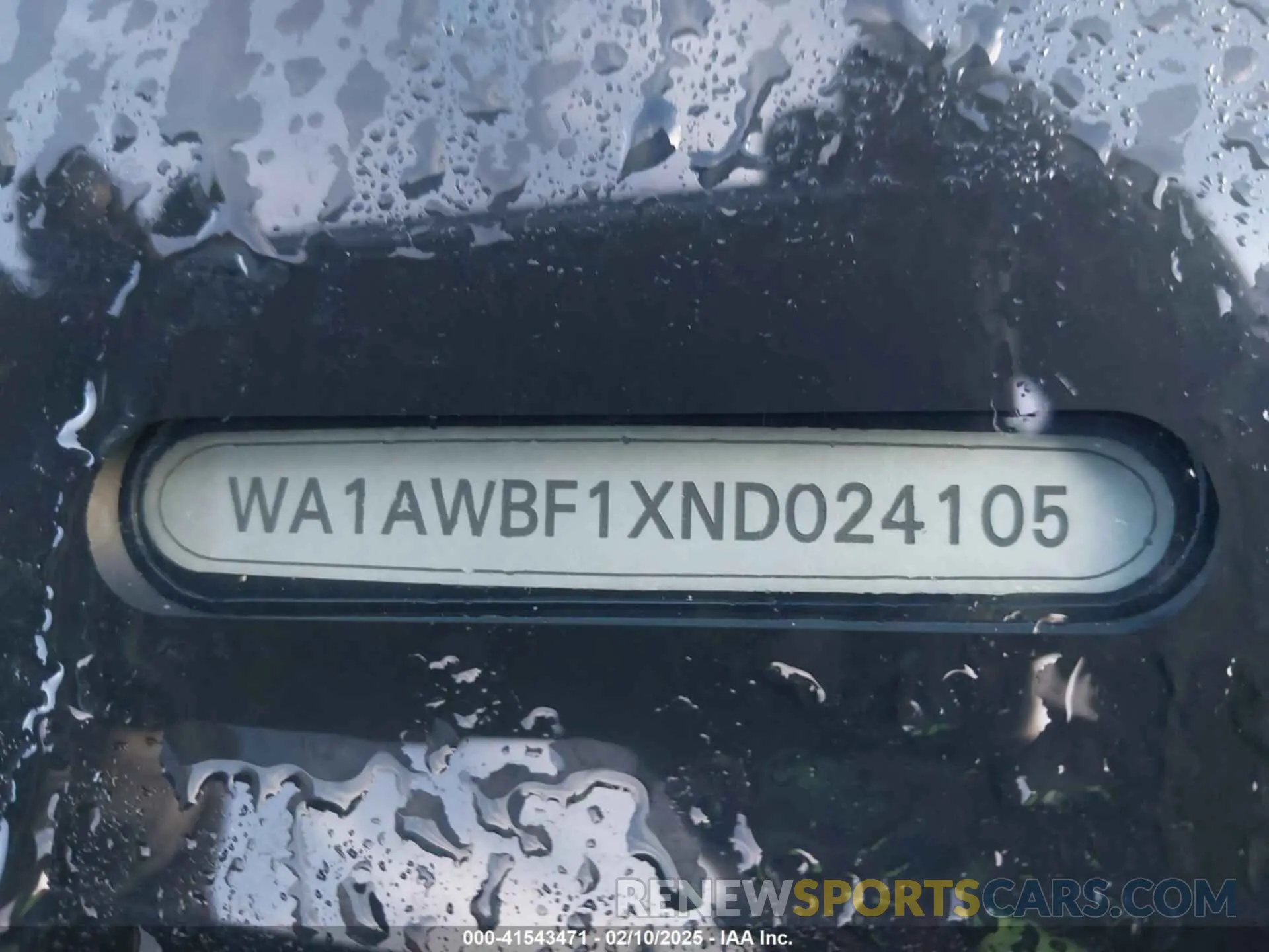 9 Photograph of a damaged car WA1AWBF1XND024105 AUDI SQ8 2022