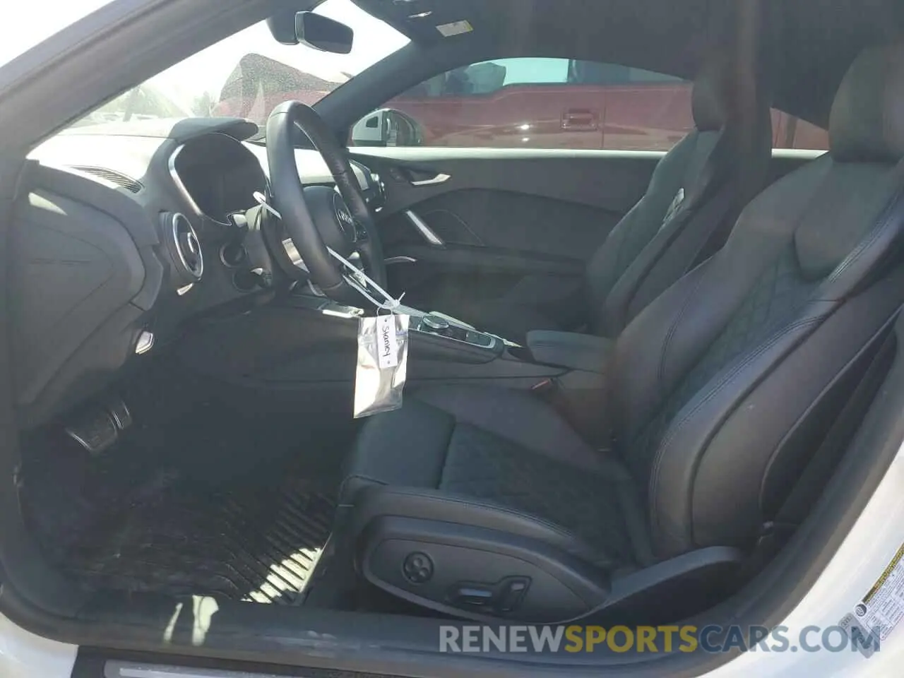7 Photograph of a damaged car TRUAEAFV4N1005885 AUDI TT 2022