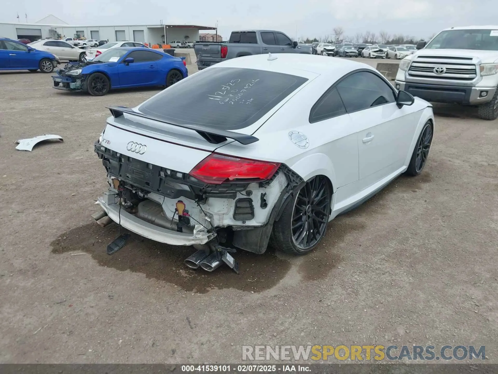 4 Photograph of a damaged car TRUA1AFV4L1006379 AUDI TTS 2020