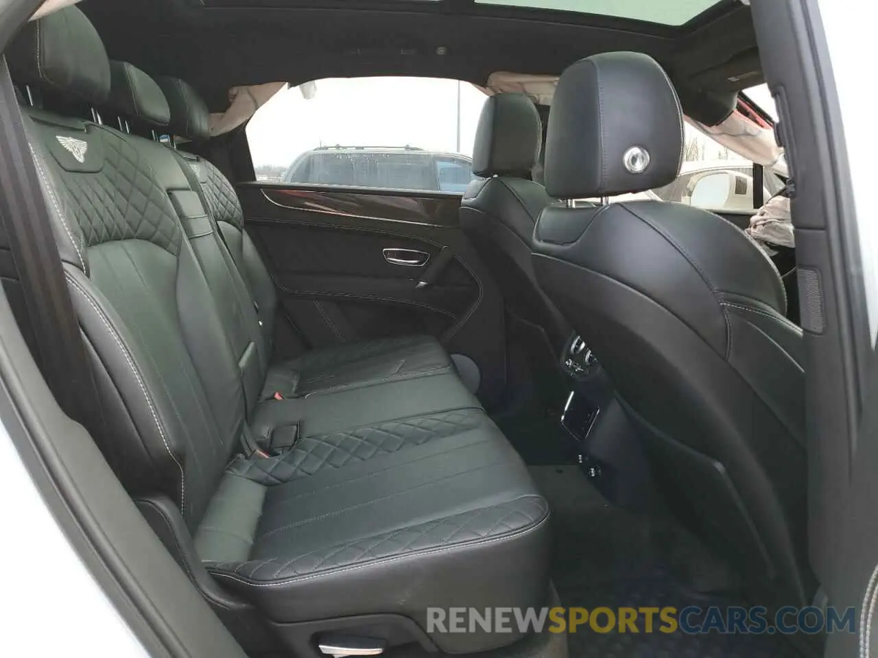 10 Photograph of a damaged car SJAAM2ZV3KC025092 BENTLEY ALL MODELS 2019