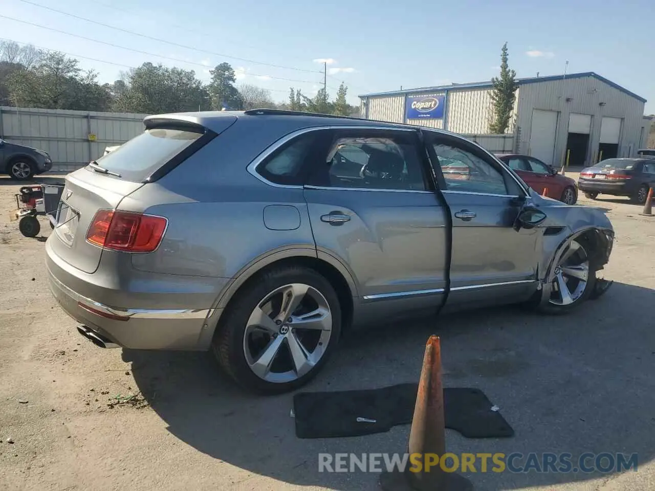 3 Фотография поврежденного автомобиля SJAAM2ZV9KC024755 BENTLEY ALL MODELS 2019