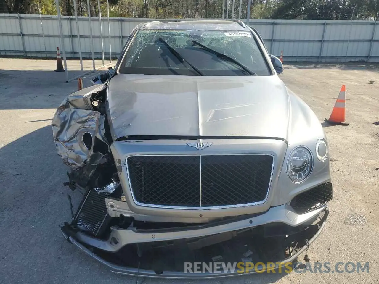 5 Фотография поврежденного автомобиля SJAAM2ZV9KC024755 BENTLEY ALL MODELS 2019