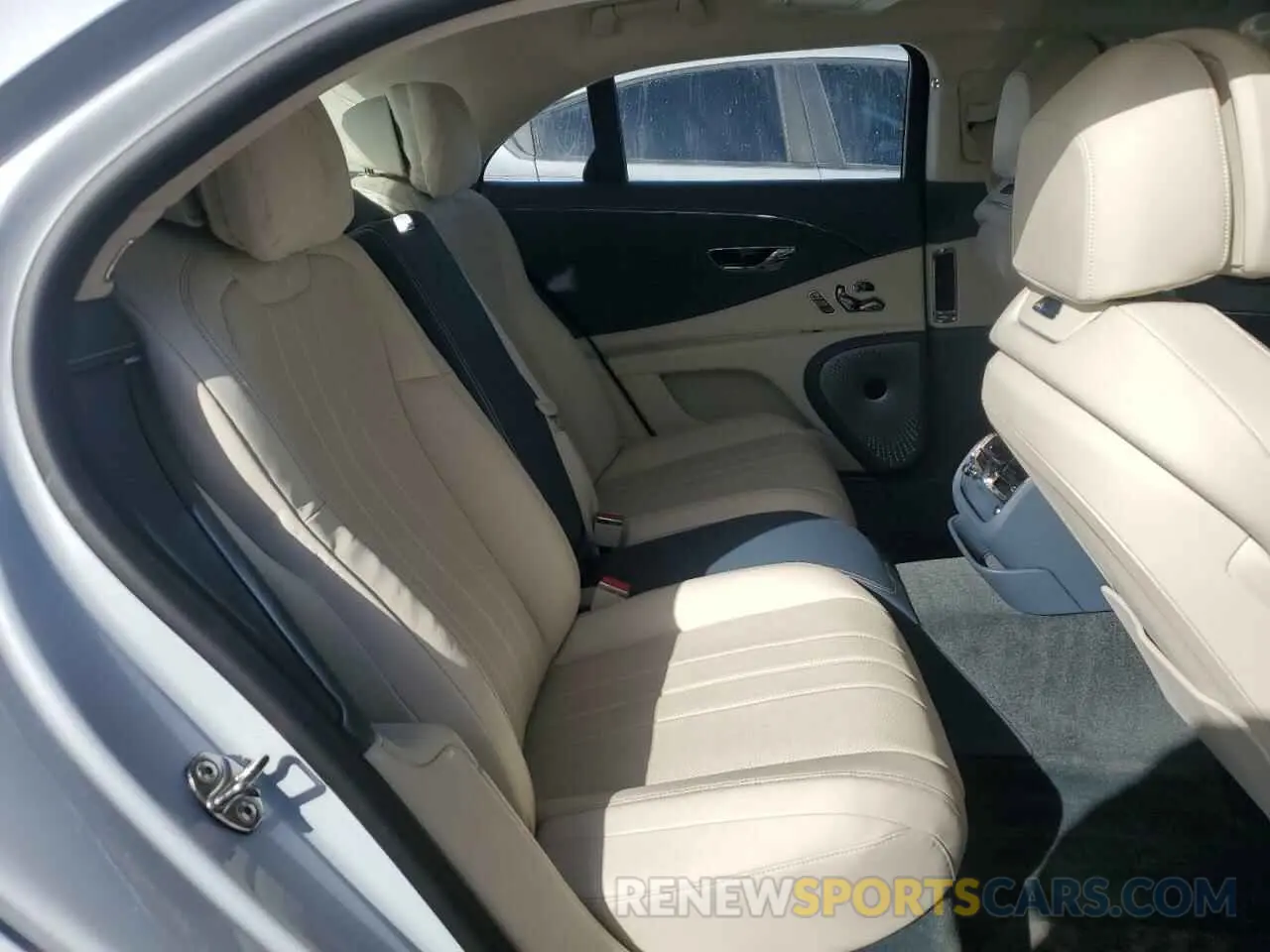 10 Фотография поврежденного автомобиля SCBBB6ZG2LC079831 BENTLEY ALL MODELS 2020