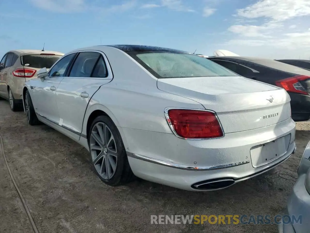 2 Фотография поврежденного автомобиля SCBBB6ZG2LC079831 BENTLEY ALL MODELS 2020