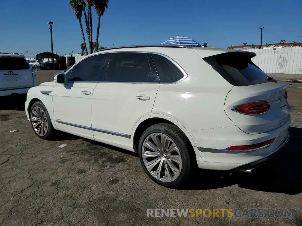2 Фотография поврежденного автомобиля SJAAM2ZV7MC033604 BENTLEY ALL MODELS 2021