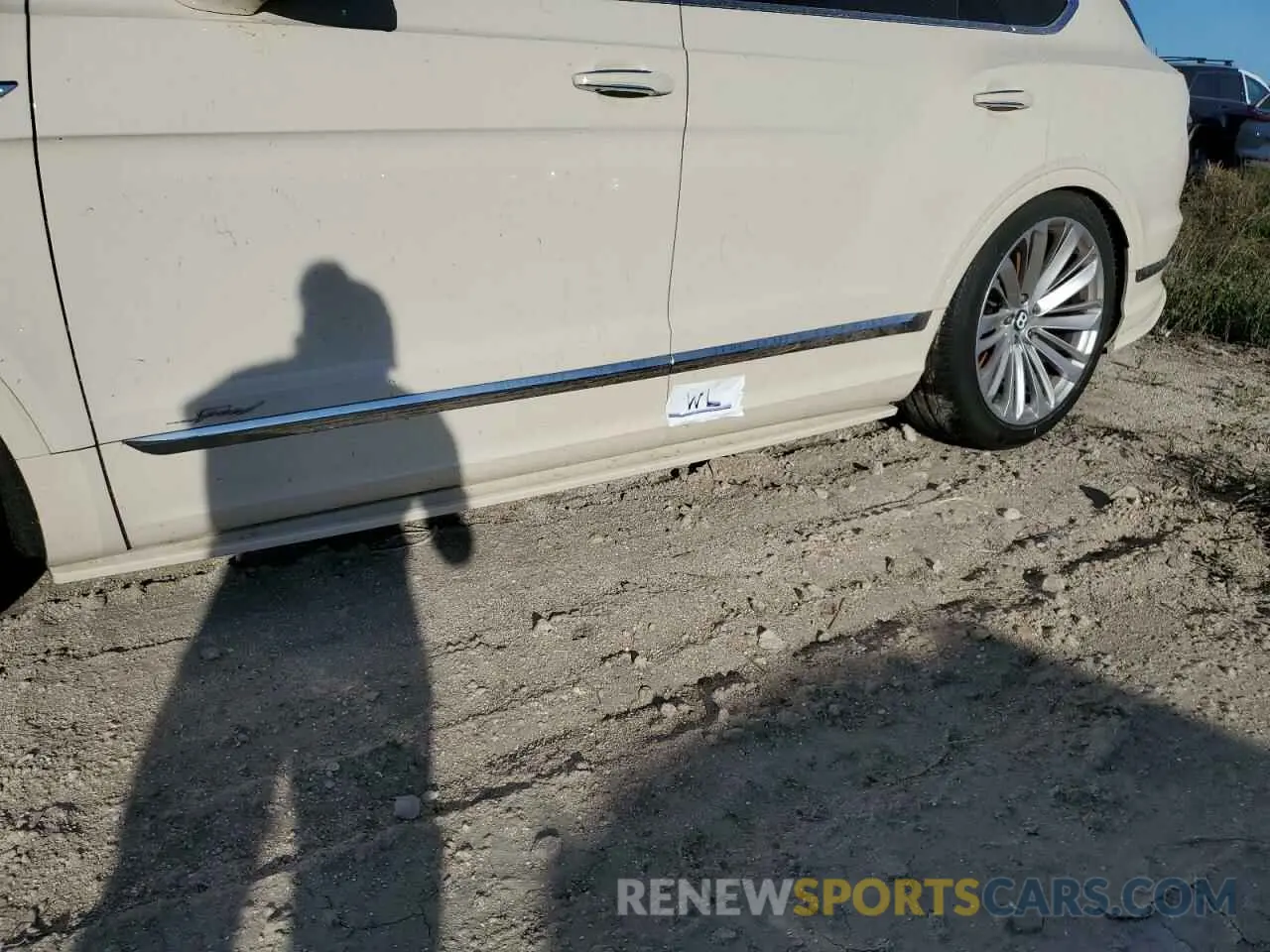 12 Photograph of a damaged car SJAAR2ZV1MC038279 BENTLEY ALL MODELS 2021