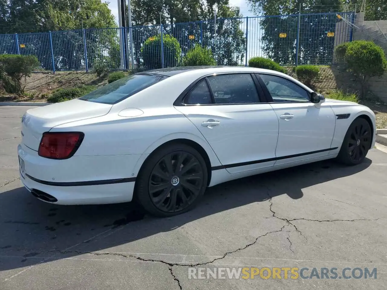 3 Фотография поврежденного автомобиля SCBBG6ZGXPC011235 BENTLEY ALL MODELS 2023