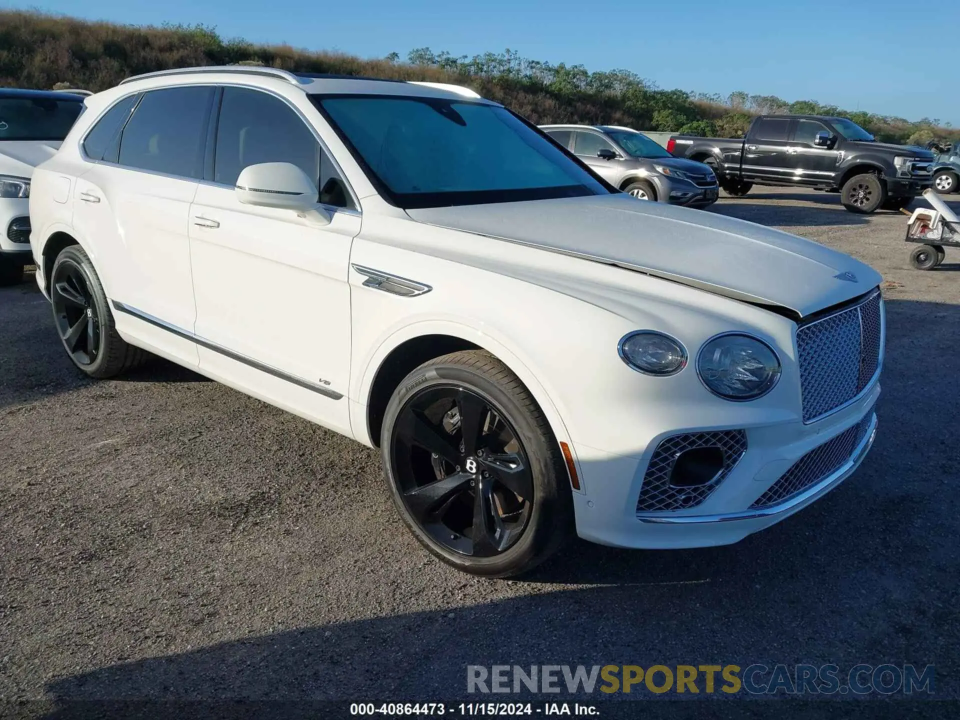 1 Фотография поврежденного автомобиля SJAAM2ZV4MC033687 BENTLEY BENTAYGA 2021