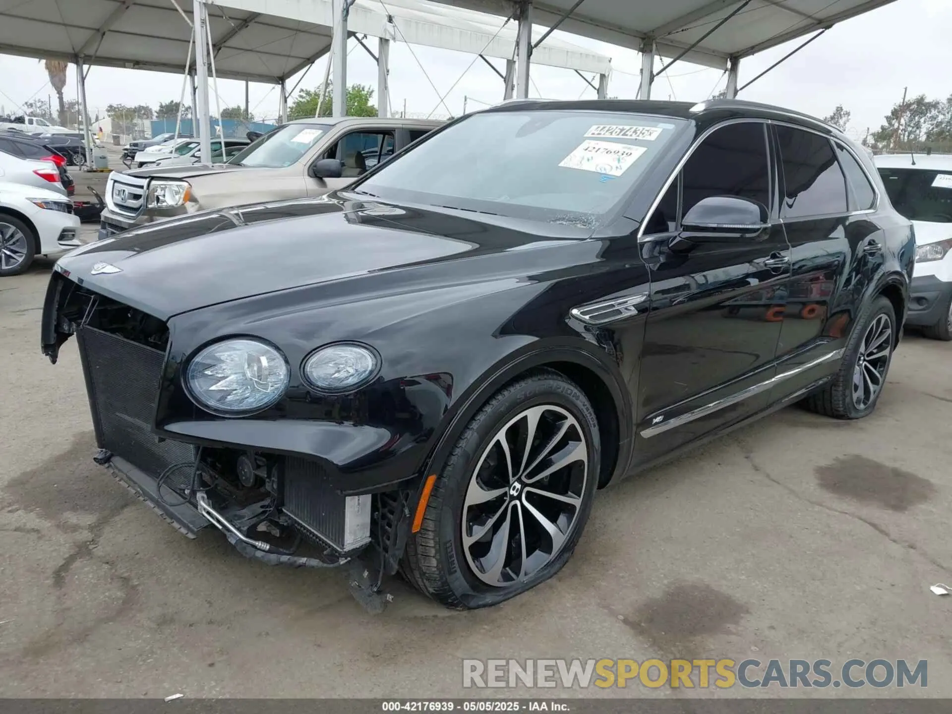 2 Фотография поврежденного автомобиля SJAAM2ZV1NC013849 BENTLEY BENTAYGA 2022