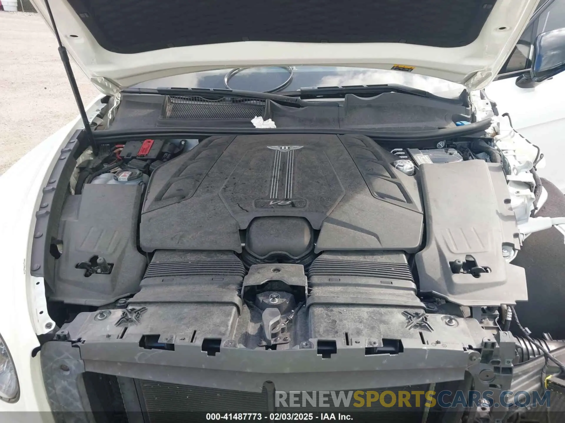 10 Photograph of a damaged car SJAAM2ZV2NC013035 BENTLEY BENTAYGA 2022