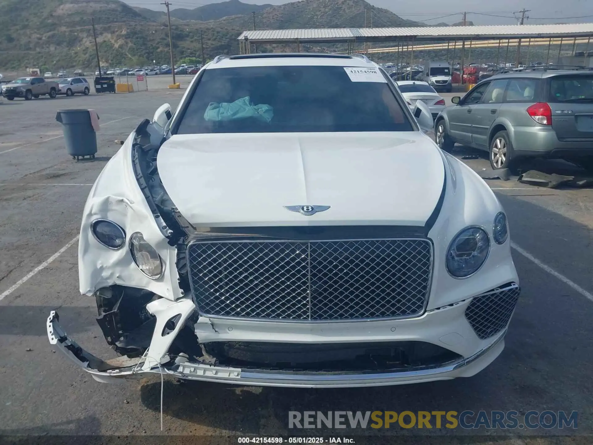 11 Photograph of a damaged car SJAAM2ZV4NC016521 BENTLEY BENTAYGA 2022