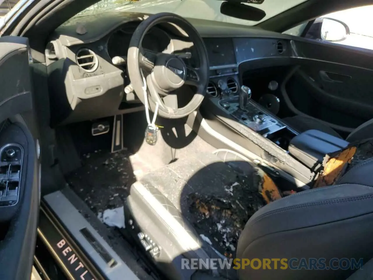 8 Photograph of a damaged car SCBCT2ZG9NC001625 BENTLEY CONTINENTA 2022