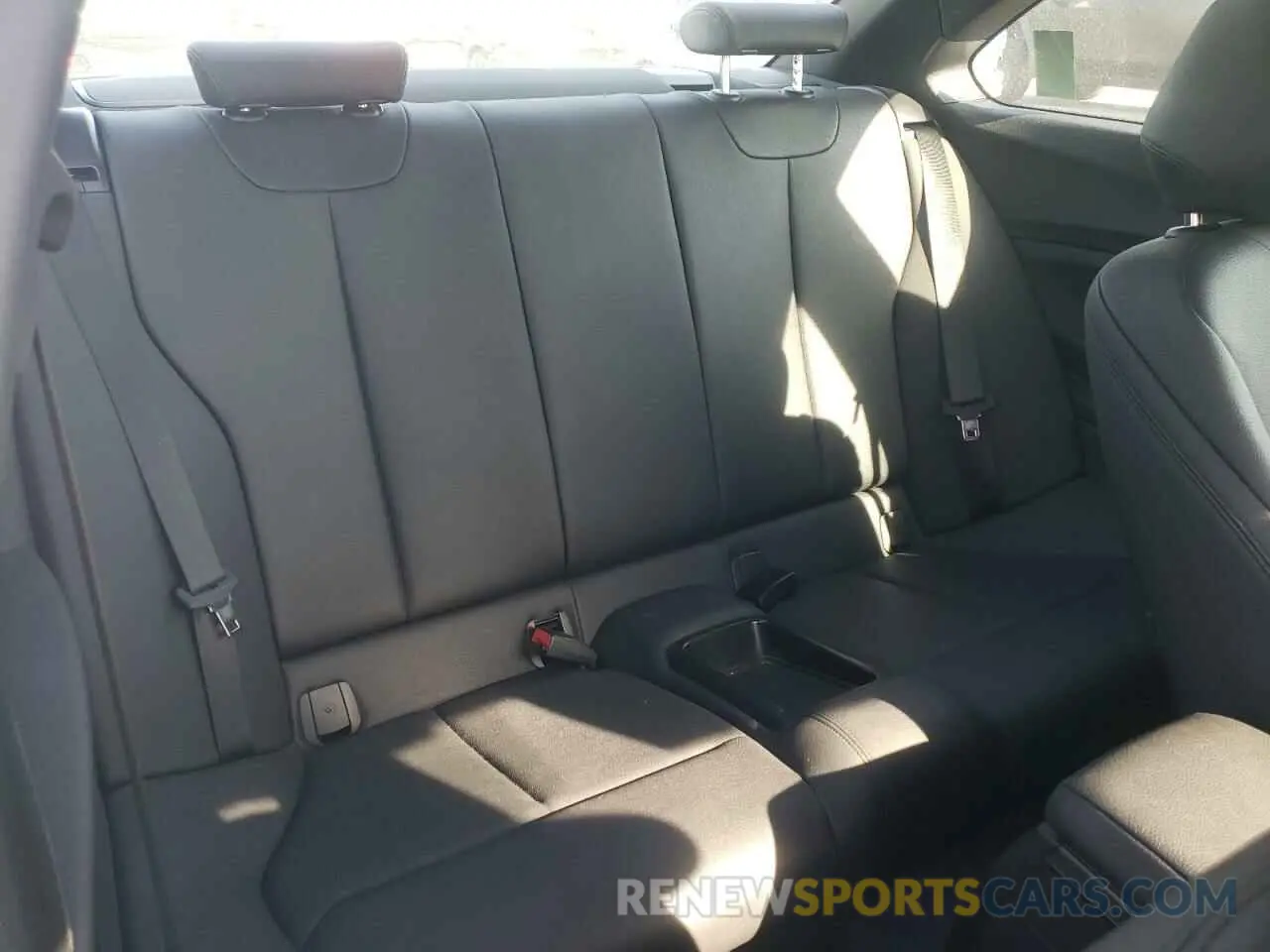 10 Фотография поврежденного автомобиля WBA2J1C02L7E63633 BMW 2 SERIES 2020