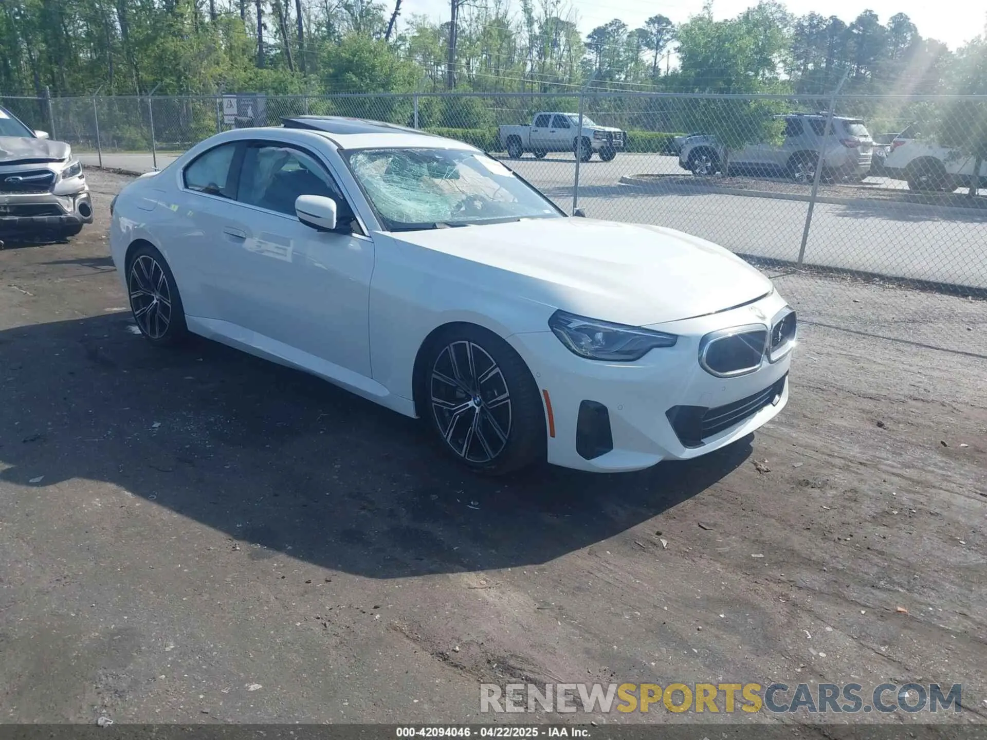 1 Photograph of a damaged car 3MW23CM0XN8C48827 BMW 230 2022