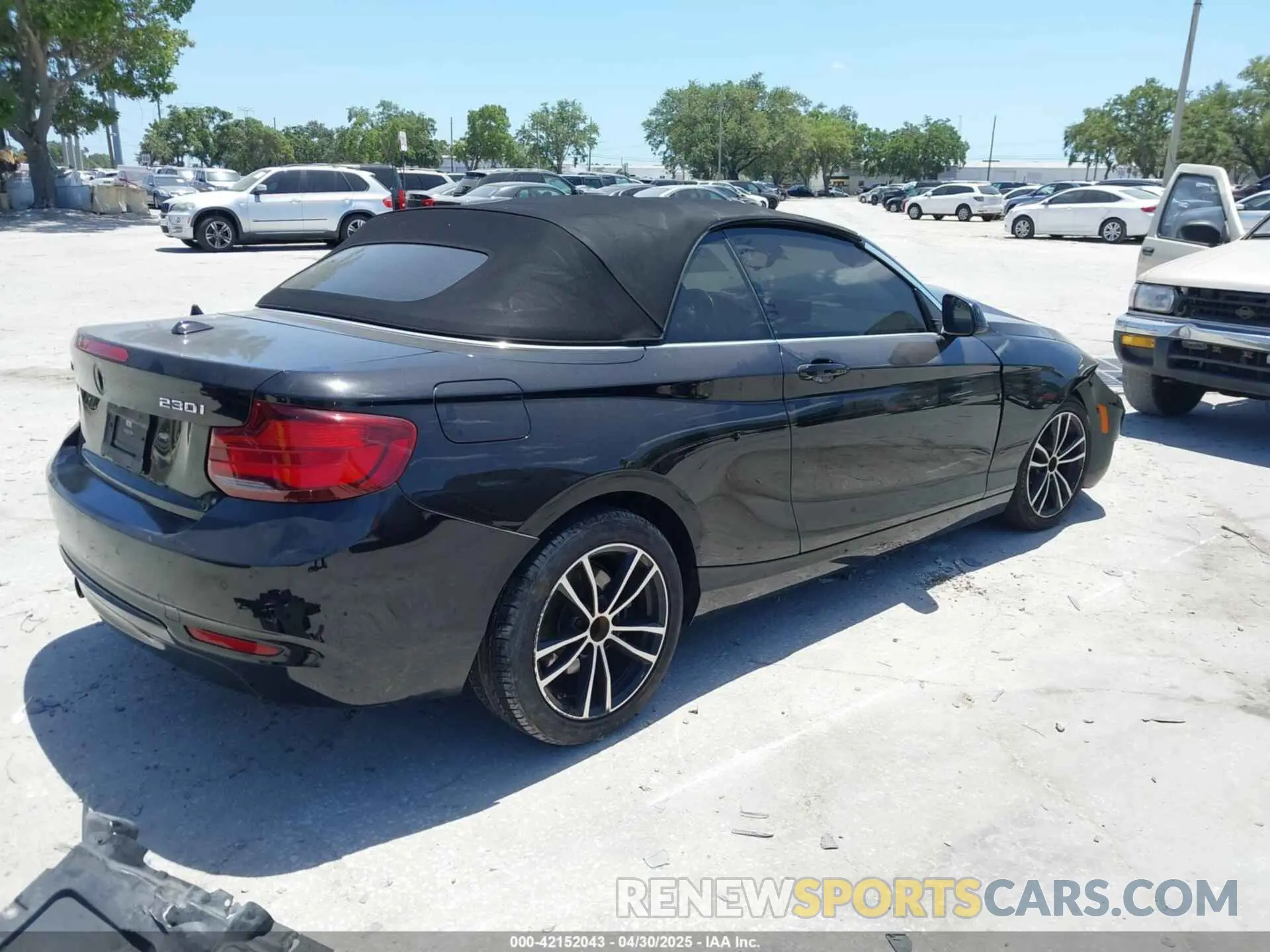 4 Photograph of a damaged car WBA2K1C04L7G06384 BMW 230I 2020