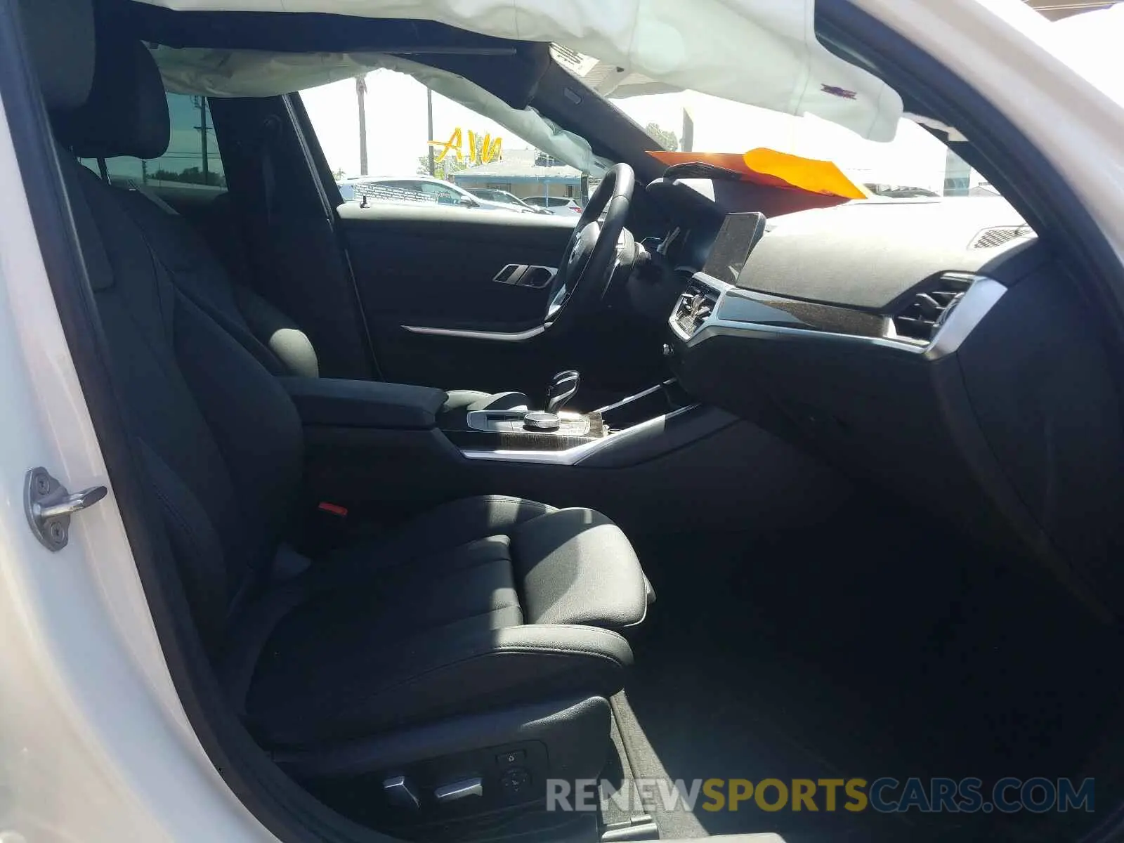 5 Photograph of a damaged car 3MW5R1J51K8B01064 BMW 3 SERIES 2019