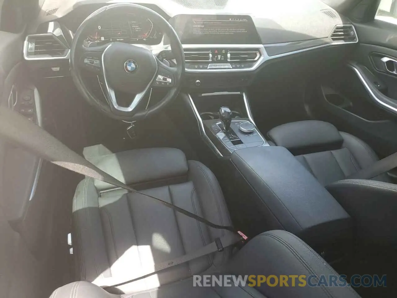 8 Photograph of a damaged car 3MW5R1J56K8A04166 BMW 3 SERIES 2019