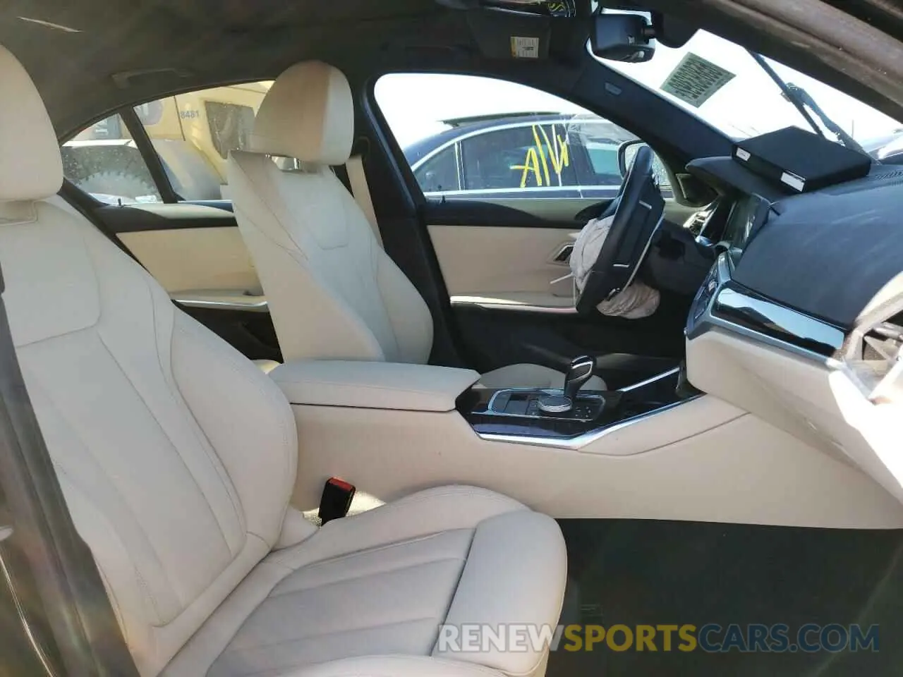 5 Photograph of a damaged car 3MW5R7J53K8B00405 BMW 3 SERIES 2019