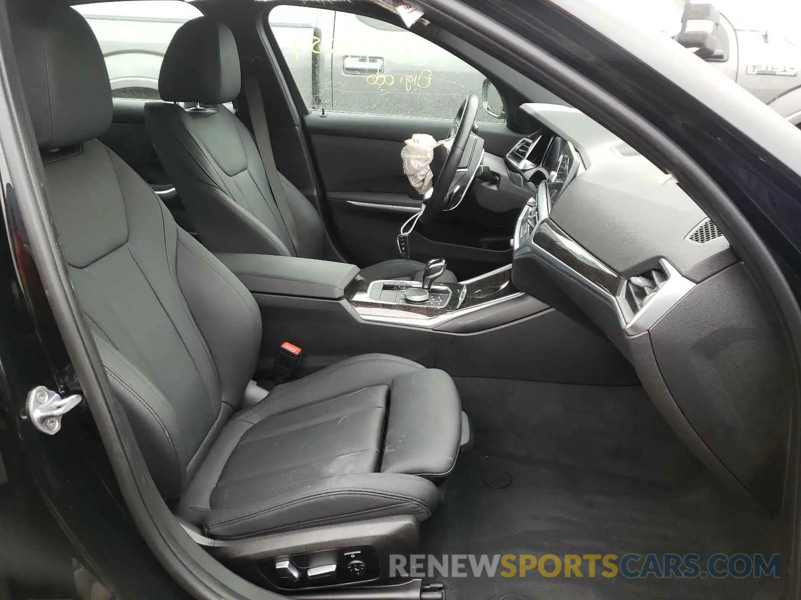 5 Photograph of a damaged car 3MW5R7J54K8B00607 BMW 3 SERIES 2019