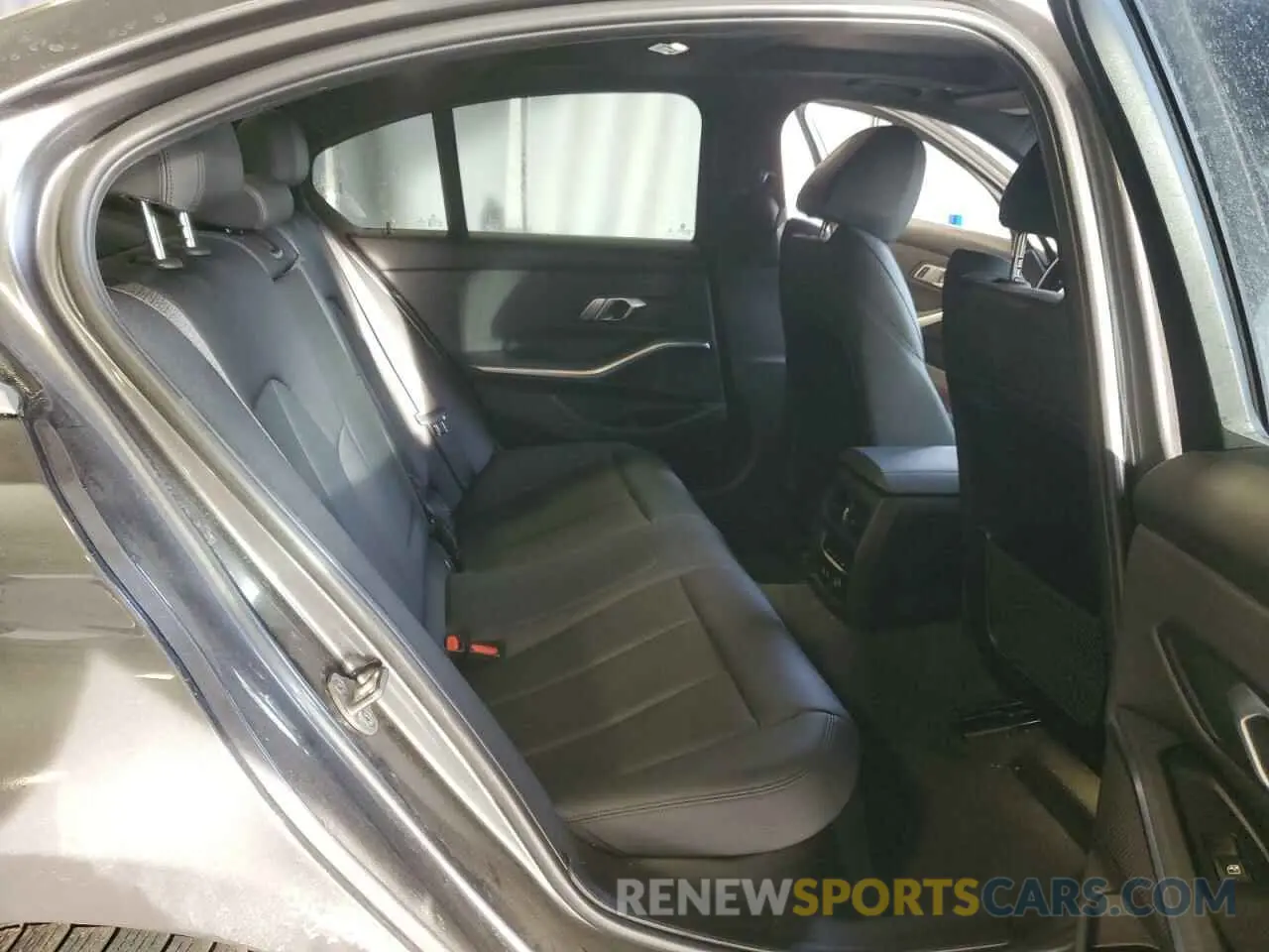 10 Фотография поврежденного автомобиля 3MW5R7J56K8B01550 BMW 3 SERIES 2019