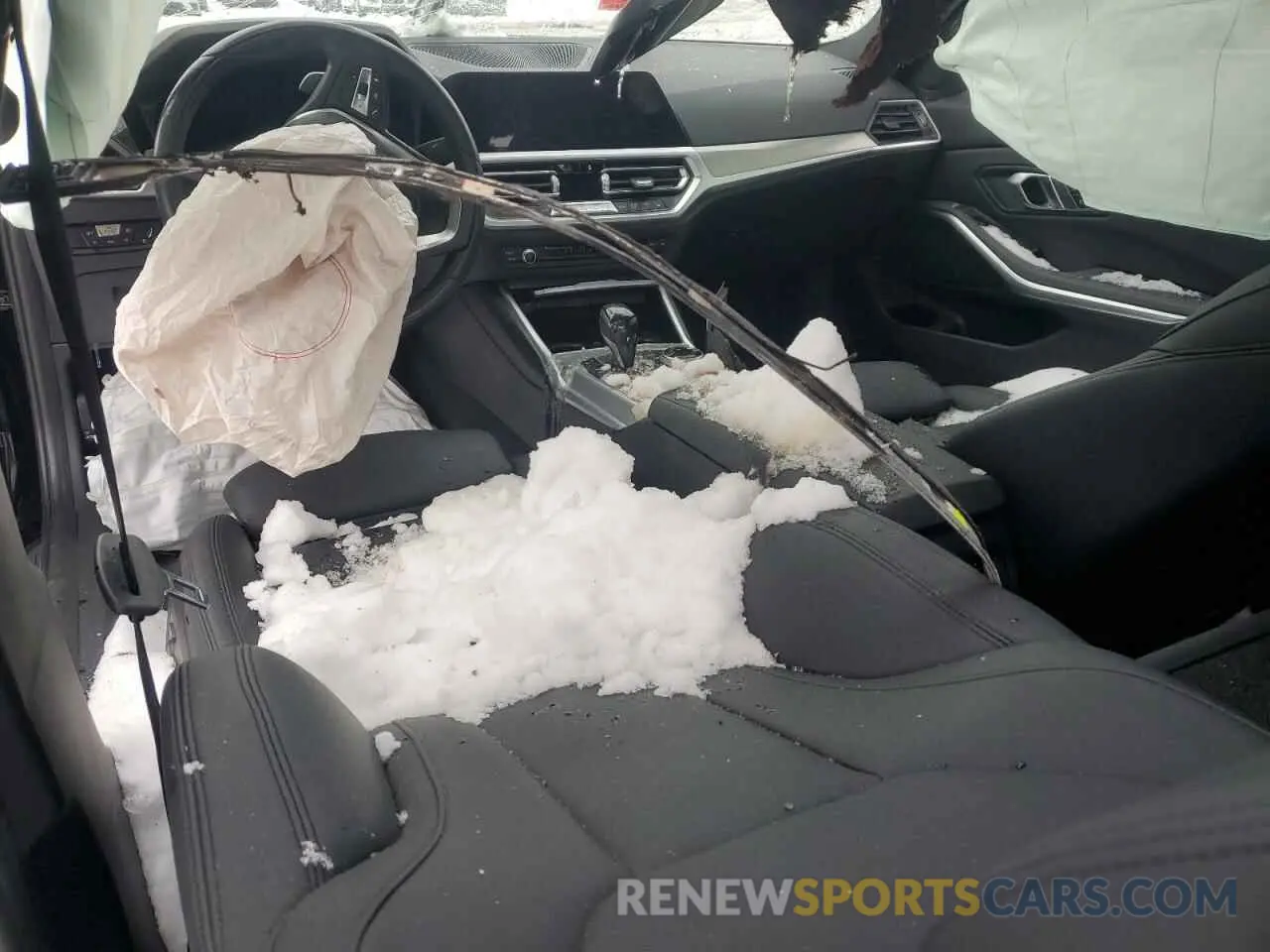8 Photograph of a damaged car 3MW5R7J57K8B02478 BMW 3 SERIES 2019