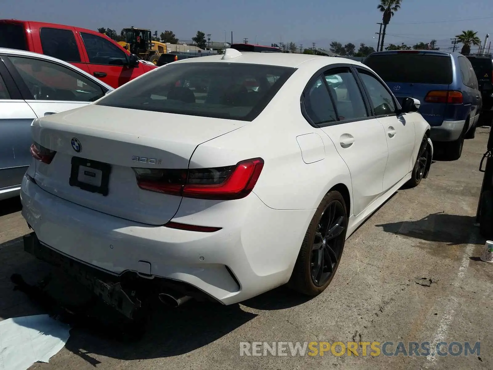 4 Фотография поврежденного автомобиля WBA5R1C54KAJ99167 BMW 3 SERIES 2019