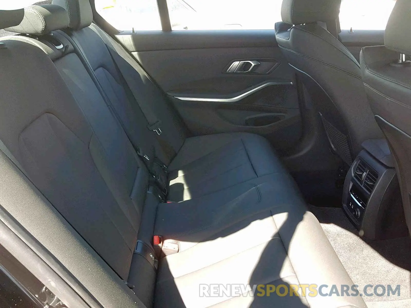 6 Photograph of a damaged car WBA5R1C56KAK13036 BMW 3 SERIES 2019