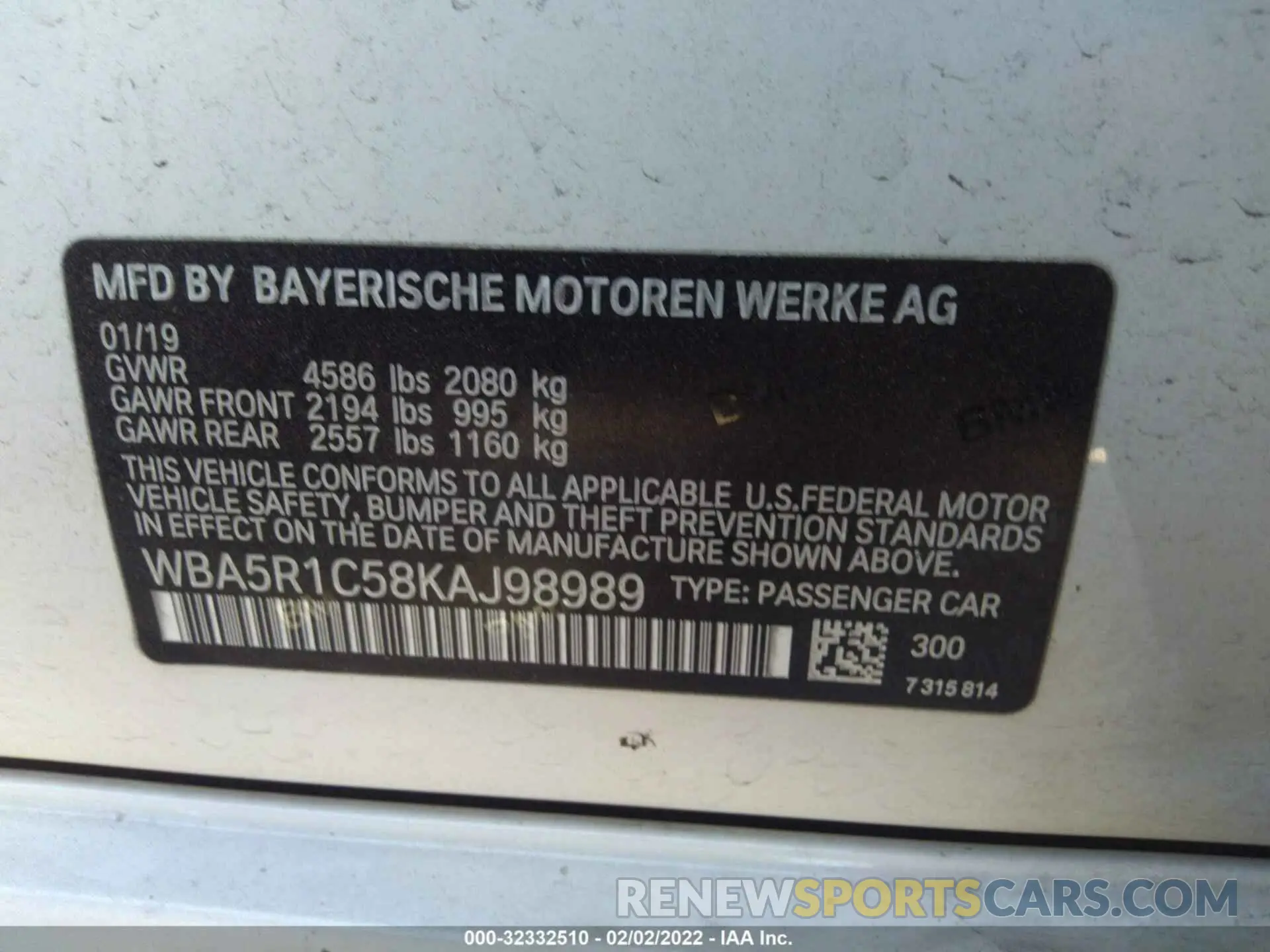 9 Photograph of a damaged car WBA5R1C58KAJ98989 BMW 3 SERIES 2019