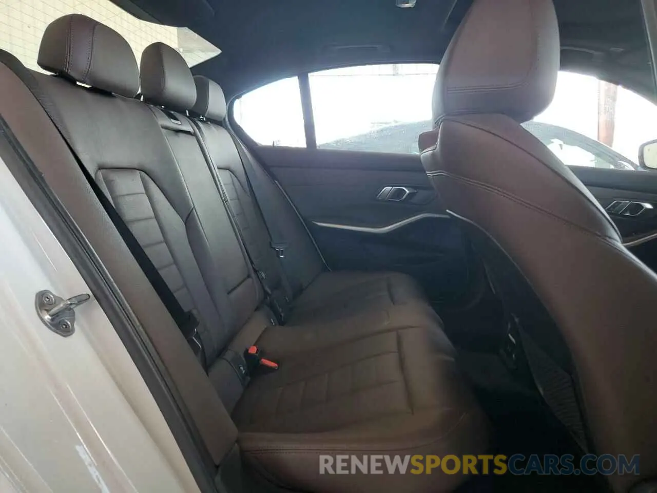 10 Photograph of a damaged car WBA5R1C59KAK12690 BMW 3 SERIES 2019
