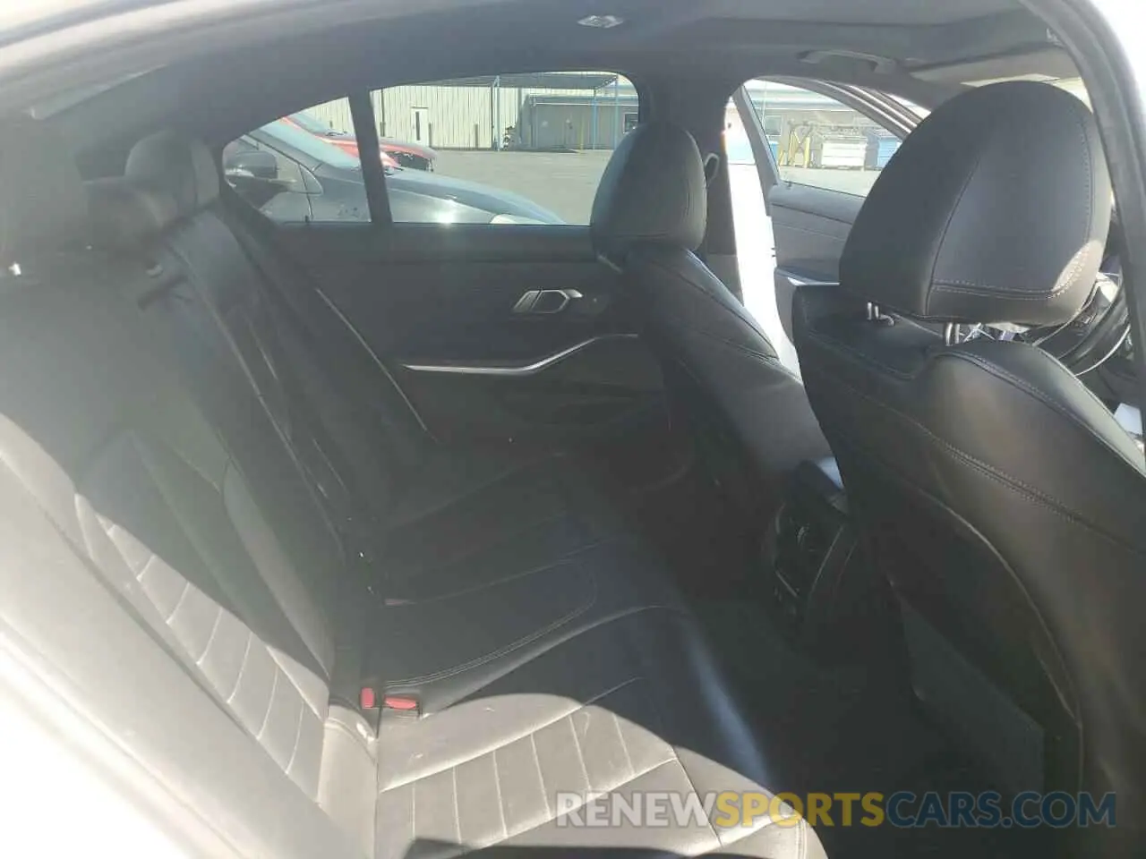 10 Фотография поврежденного автомобиля WBA5R1C5XKAE81283 BMW 3 SERIES 2019