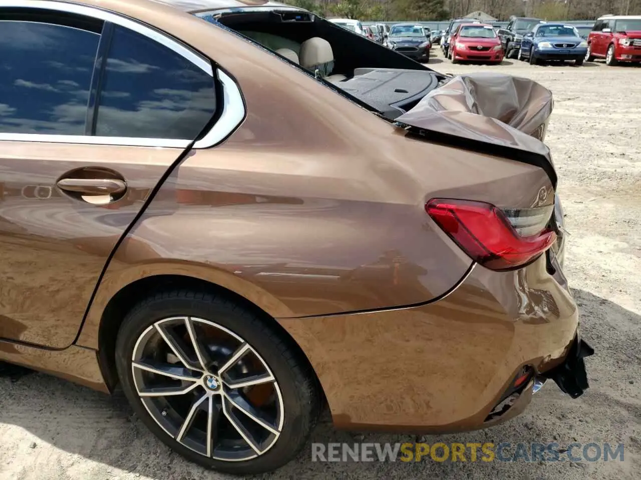 9 Photograph of a damaged car WBA5R1C5XKAJ98766 BMW 3 SERIES 2019