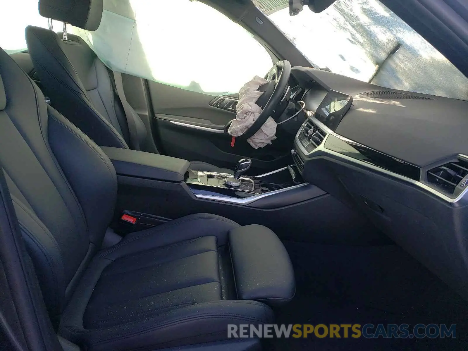 5 Photograph of a damaged car WBA5R7C56KAJ78923 BMW 3 SERIES 2019