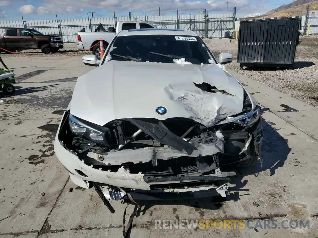 5 Photograph of a damaged car WBA5R7C57KAJ80695 BMW 3 SERIES 2019