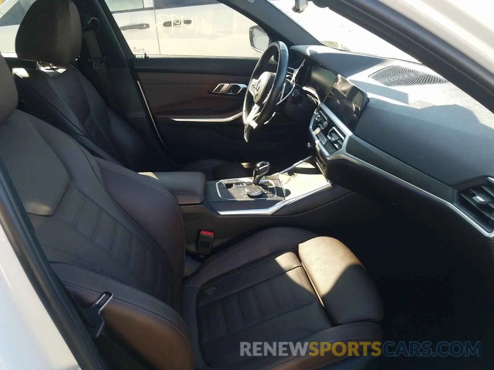 5 Photograph of a damaged car WBA5R7C57KAJ83807 BMW 3 SERIES 2019