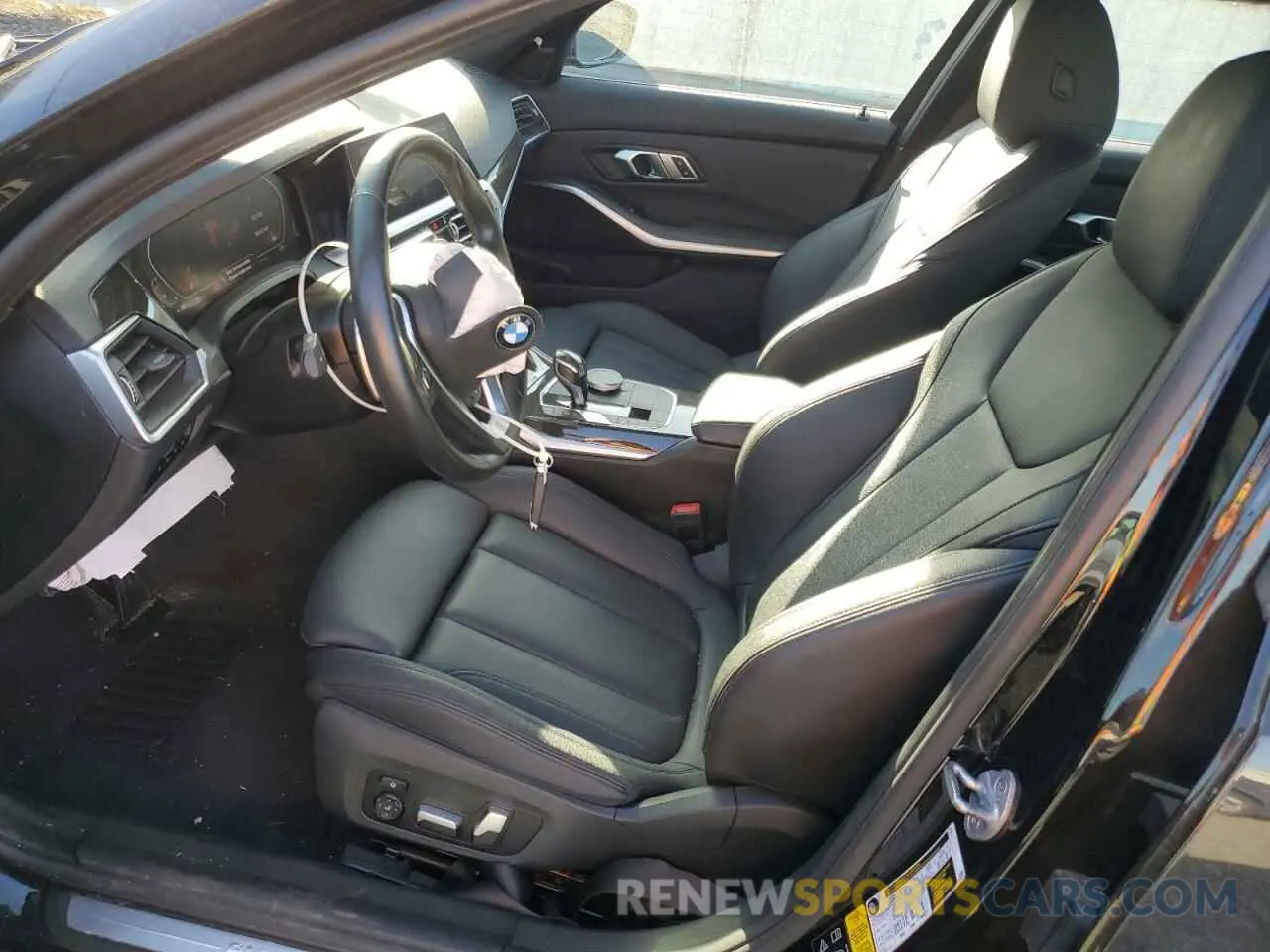 7 Фотография поврежденного автомобиля WBA5R7C58KAJ86540 BMW 3 SERIES 2019