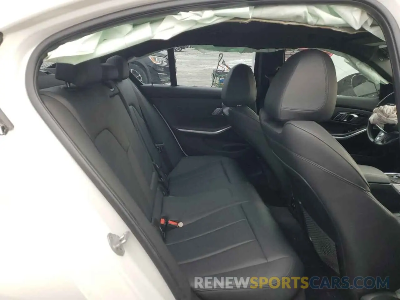 10 Photograph of a damaged car WBA5R7C5XKAJ86376 BMW 3 SERIES 2019