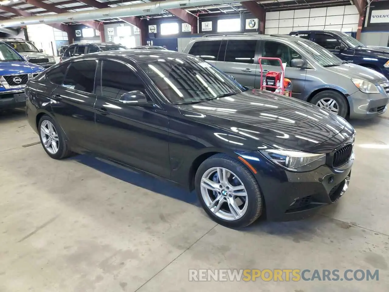 4 Фотография поврежденного автомобиля WBA8Y3C5XKBP41779 BMW 3 SERIES 2019