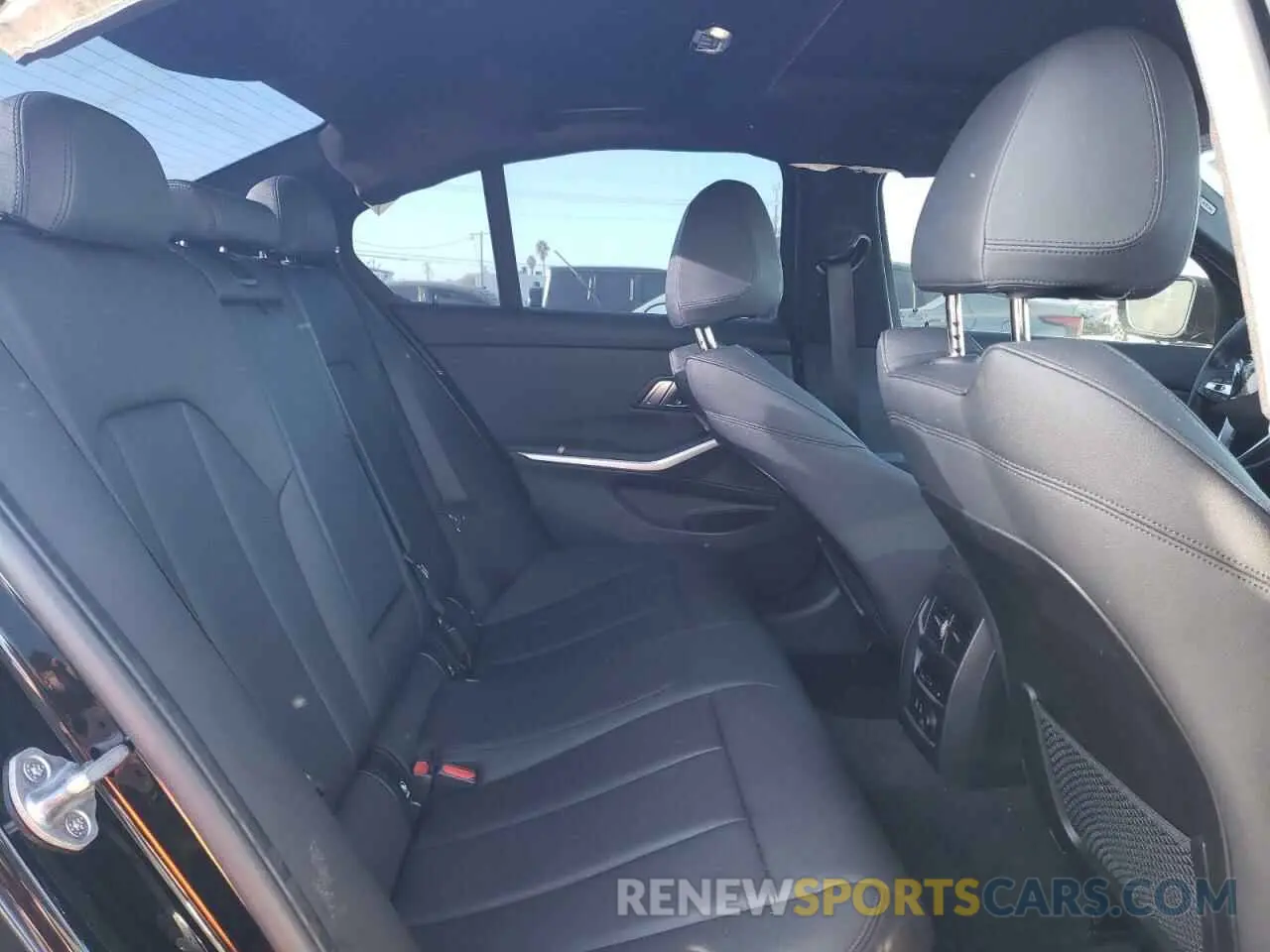 10 Фотография поврежденного автомобиля 3MW5R1J00L8B16998 BMW 3 SERIES 2020