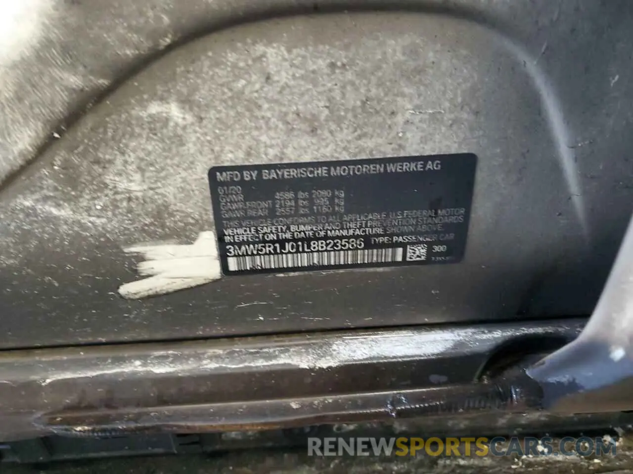 14 Фотография поврежденного автомобиля 3MW5R1J01L8B23586 BMW 3 SERIES 2020
