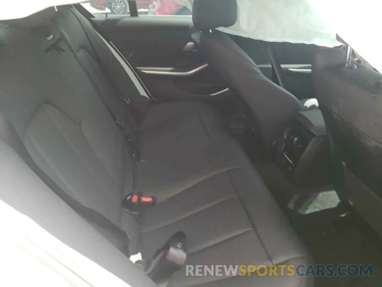 6 Фотография поврежденного автомобиля 3MW5R1J02L8B35407 BMW 3 SERIES 2020
