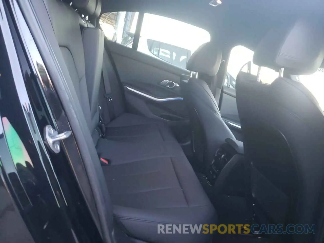 6 Фотография поврежденного автомобиля 3MW5R1J05L8B11280 BMW 3 SERIES 2020