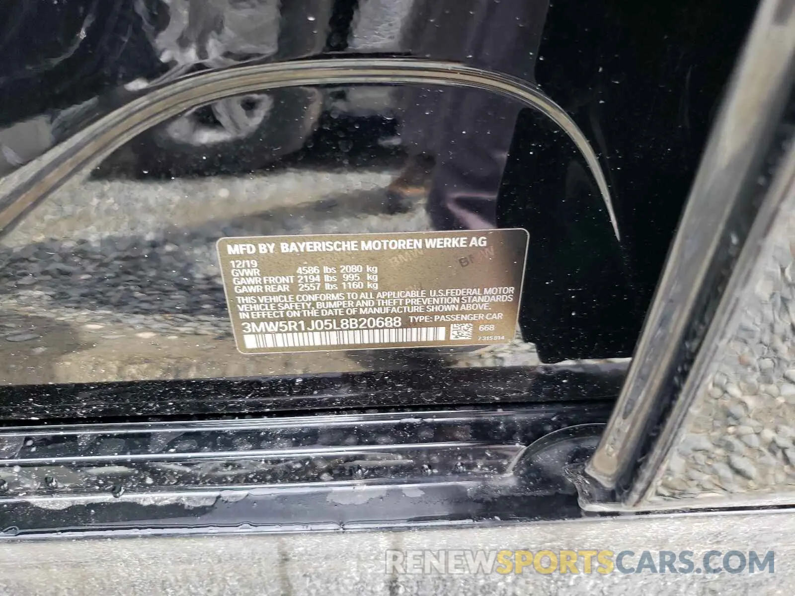 10 Photograph of a damaged car 3MW5R1J05L8B20688 BMW 3 SERIES 2020