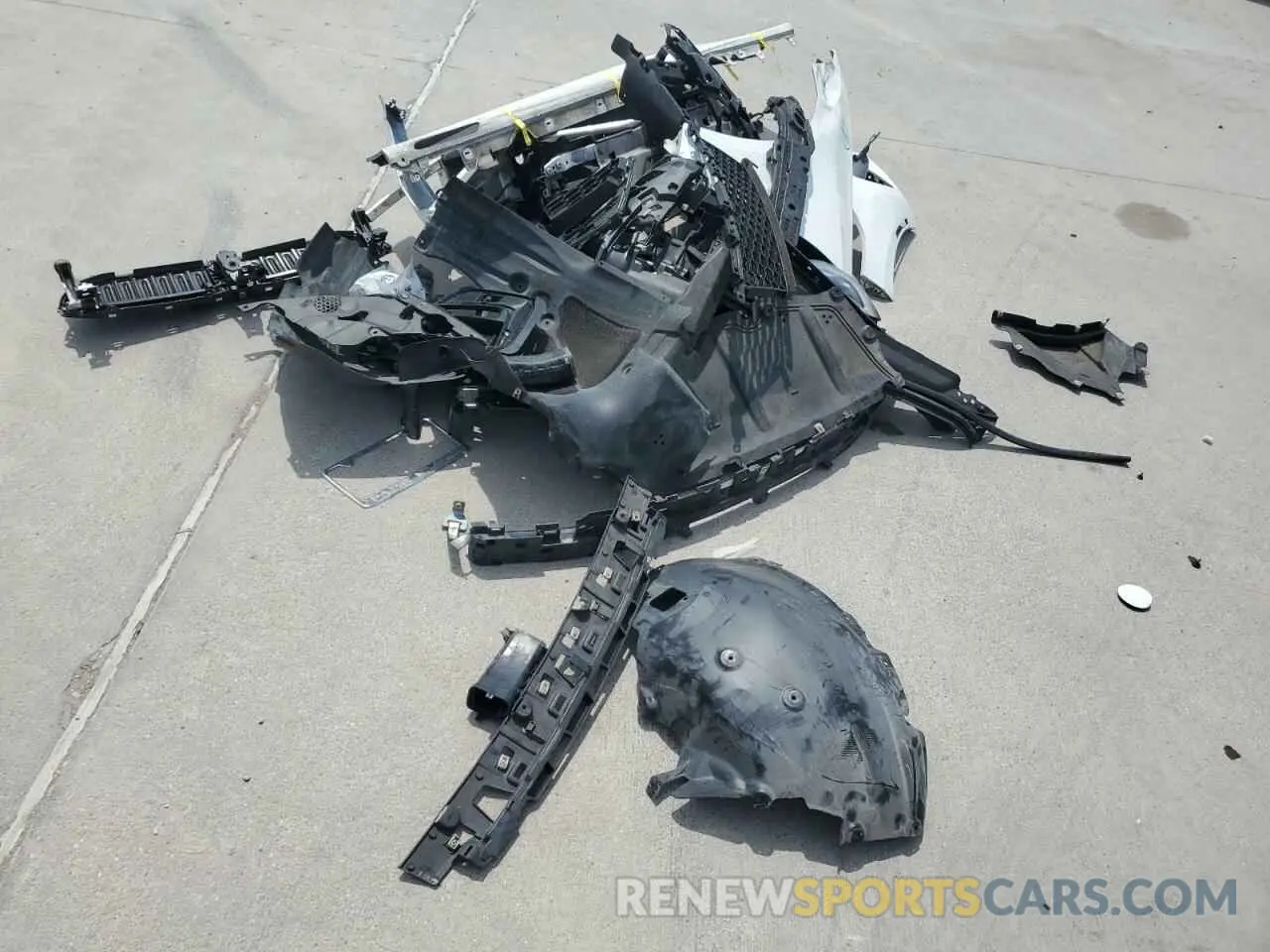 12 Photograph of a damaged car 3MW5R1J06L8B14298 BMW 3 SERIES 2020