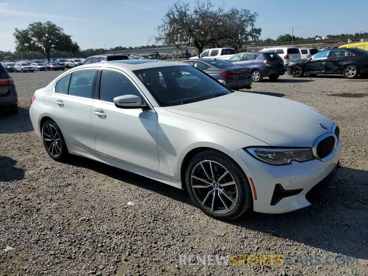 4 Photograph of a damaged car 3MW5R1J06L8B21946 BMW 3 SERIES 2020