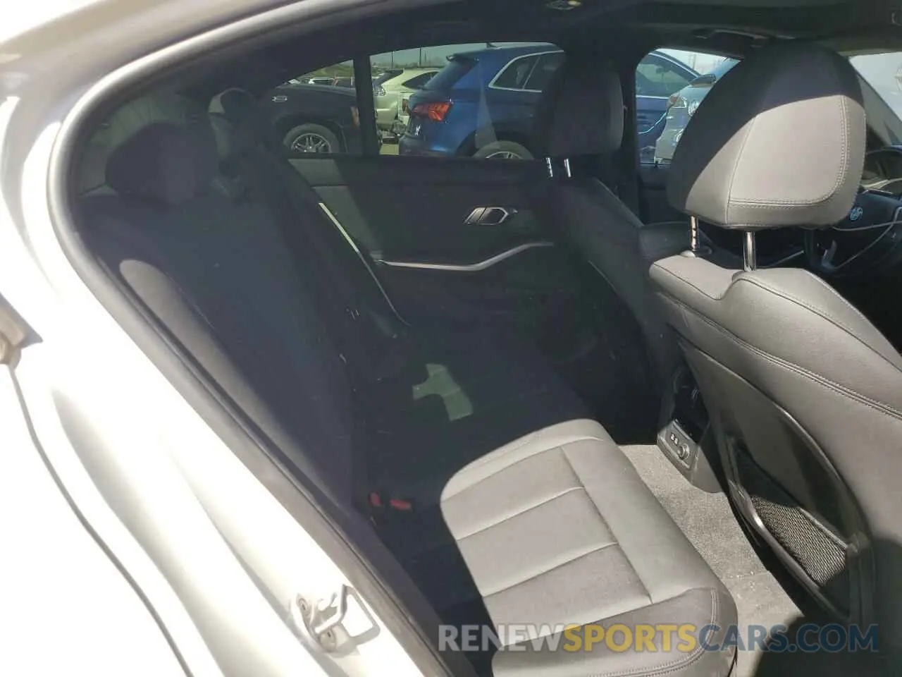 10 Фотография поврежденного автомобиля 3MW5R1J07L8B13967 BMW 3 SERIES 2020