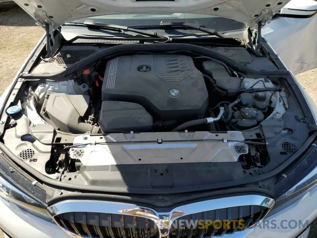 11 Фотография поврежденного автомобиля 3MW5R1J07L8B13967 BMW 3 SERIES 2020