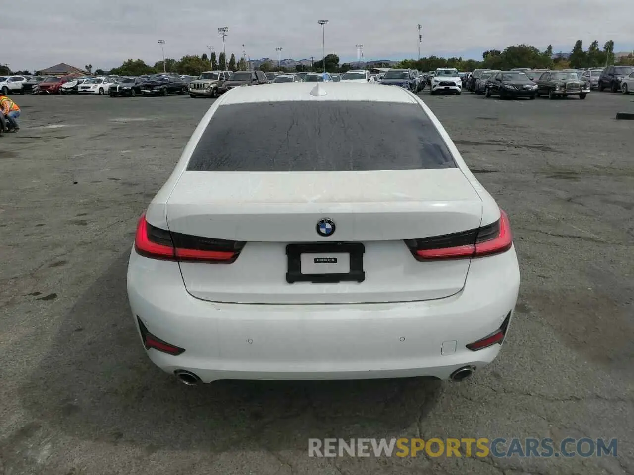 6 Фотография поврежденного автомобиля 3MW5R1J07L8B43745 BMW 3 SERIES 2020