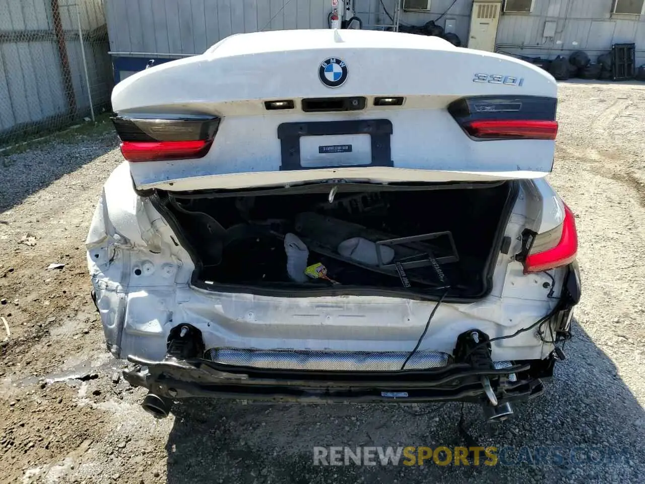 6 Photograph of a damaged car 3MW5R1J09L8B16675 BMW 3 SERIES 2020