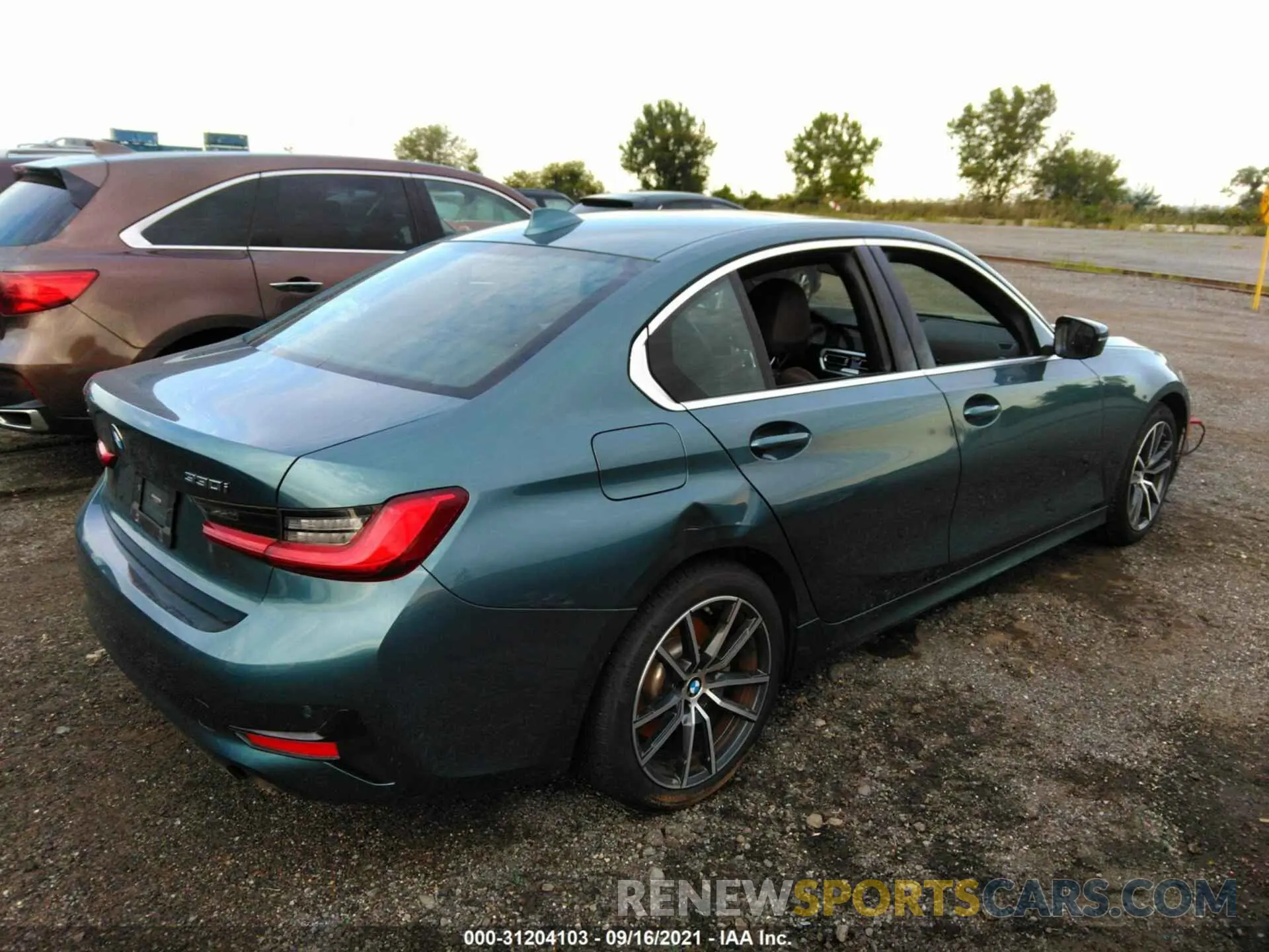4 Photograph of a damaged car 3MW5R7J00L8B13179 BMW 3 SERIES 2020