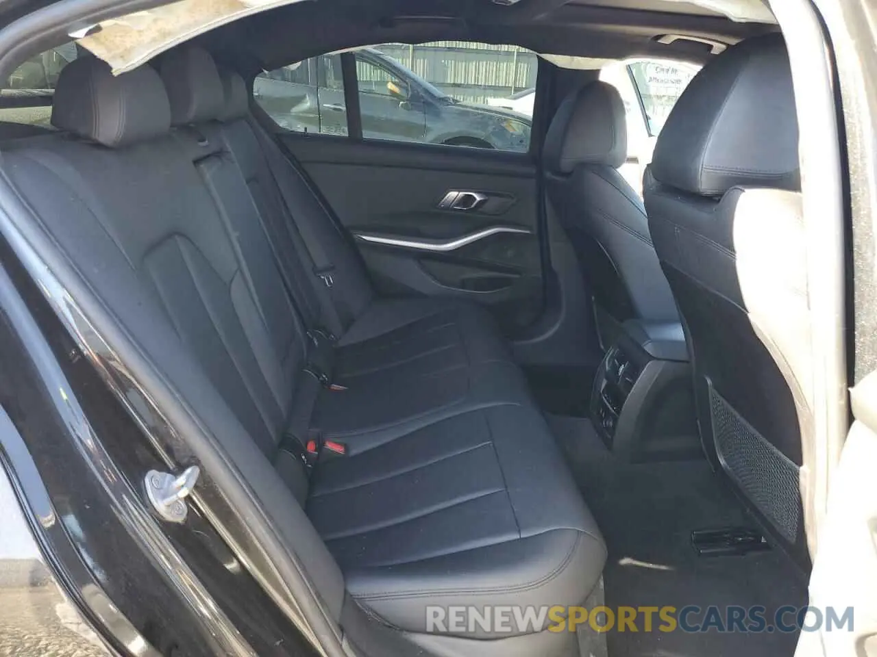 10 Фотография поврежденного автомобиля 3MW5R7J00L8B13991 BMW 3 SERIES 2020